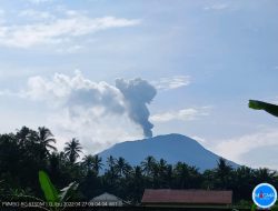 Gunung Ibu Kembali Erupsi, Warga Diminta Waspada