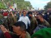 Warga Ternate Histeris Sambut Presiden Jokowi di Pasar Higienis