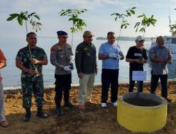 Wujudkan Pelabuhan Tobelo Berwawasan Lingkungan, Pemda Halmahera Utara Menanam Pohon