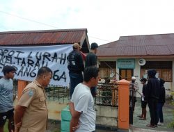 Pemuda Tarau Mendesak Wali Kota Ternate Copot Lurah Tarau. Tingkahnya Sudah Seperti Preman