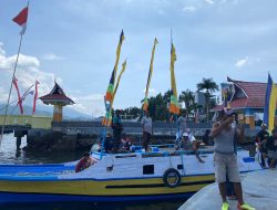 Warga Pulau Hiri Antusias Ikut Lomba Dayung di Festival Bahari Ternate