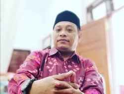 Adab, Jabatan, dan Cium Tangan: Saat Pejabat Mengabaikan Budaya